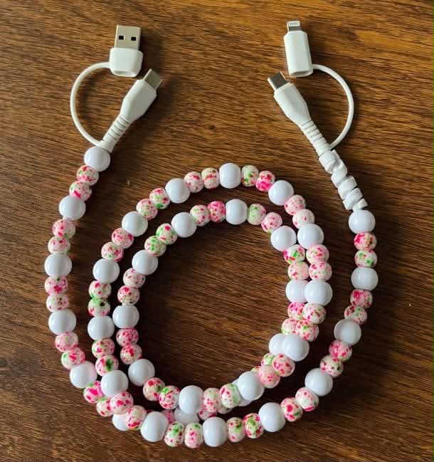 PATTERNED BEADED 4-IN-1 FAST CHARGING PHONE AND DEVICE CHARGER | 26 STYLES
