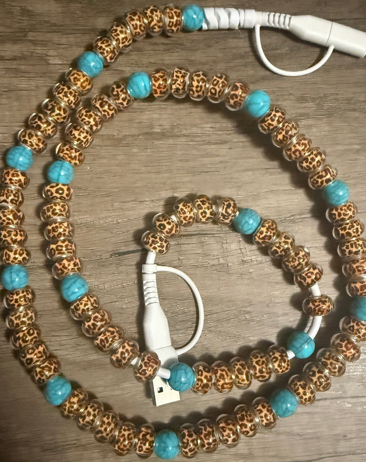 PATTERNED BEADED 4-IN-1 FAST CHARGING PHONE AND DEVICE CHARGER | 26 STYLES